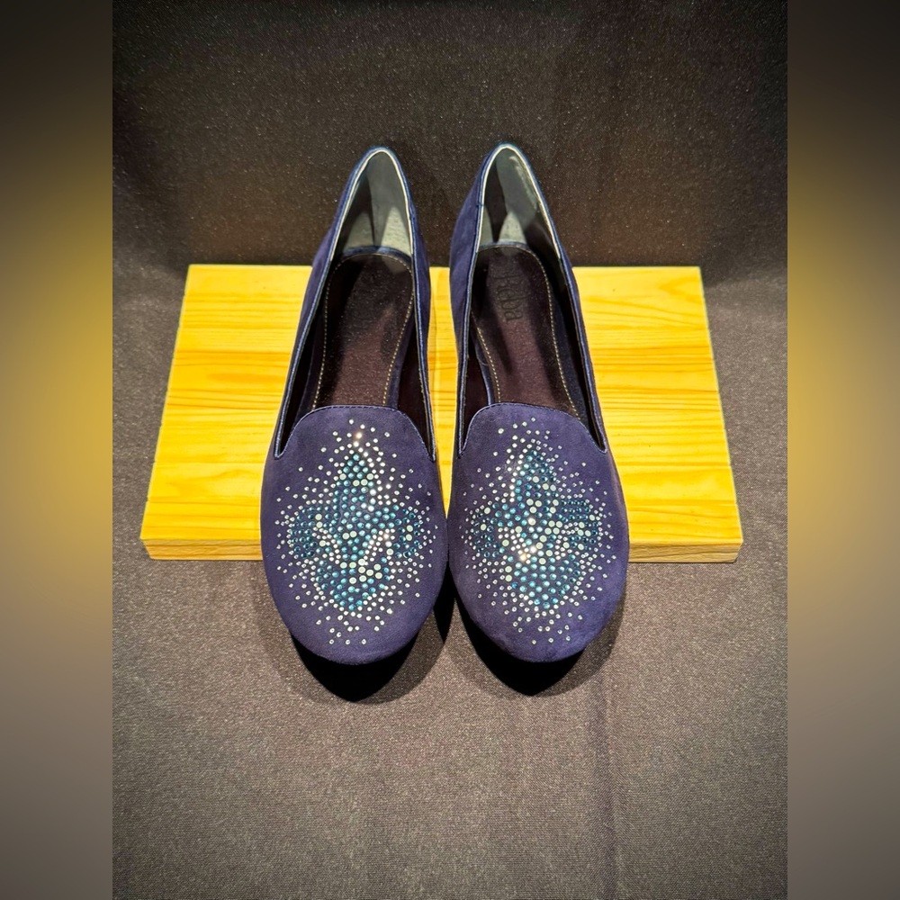 Reba Midnight Blue Rhinestone/Sequins Women’s Flats. Size 9.5.